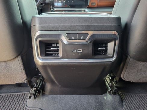 Used 2024 GMC Sierra 3500 Denali Ultimate AWD/4WD image 29