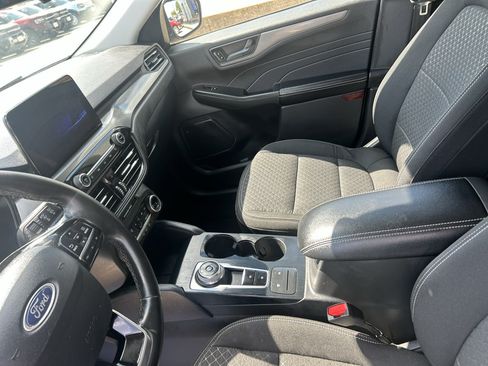 Used 2023 Ford Escape Active w/ Cold Weather Package FWD image 17