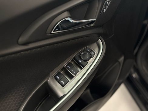 Used 2025 Chevrolet Malibu LT image 25