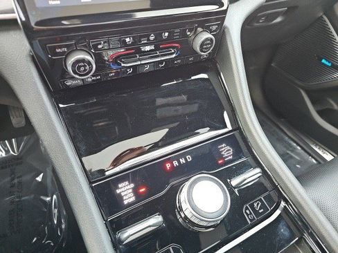 Used 2023 Jeep Grand Cherokee Overland w/ Luxury Tech Group IV image 25