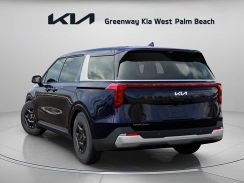 New 2026 Kia Carnival FWD image 5