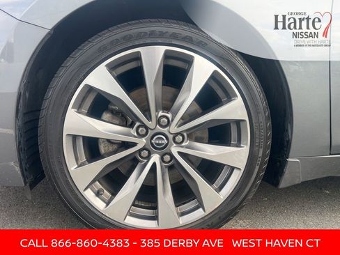 Certified 2023 Nissan Maxima Platinum w/ Sport Mat Group image 36