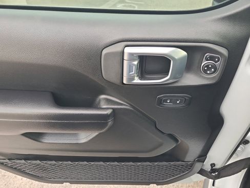 Used 2021 Jeep Wrangler Rubicon image 14