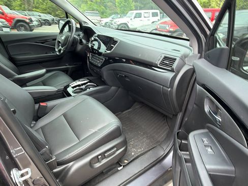 Used 2021 Honda Pilot Touring image 21