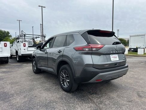 Used 2023 Nissan Rogue S AWD/4WD image 5