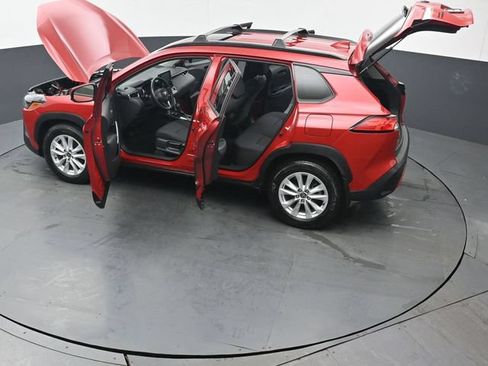 Certified 2022 Toyota Corolla Cross LE w/ Moonroof Package AWD/4WD image 49