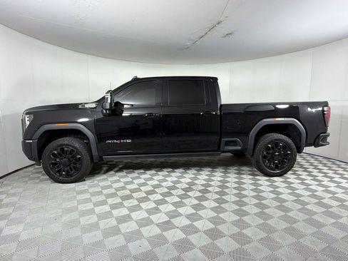 Used 2025 GMC Sierra 2500 AT4 w/ AT4 Premium Plus Package AWD/4WD image 2