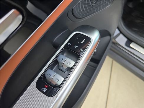 Certified 2026 Mercedes-Benz GLC 300 4MATIC image 19