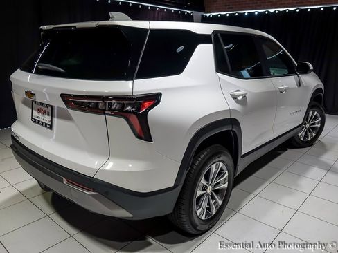 New 2026 Chevrolet Equinox LT w/ Convenience Package II image 9