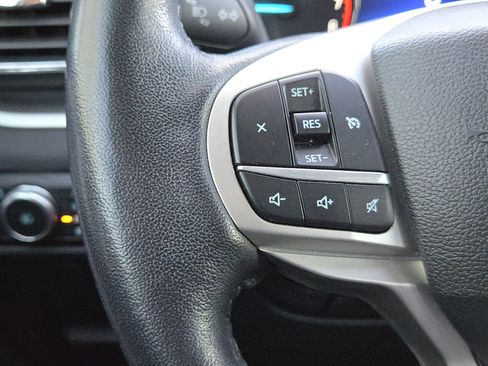 Used 2022 Ford Explorer XLT w/ Equipment Group 202A image 26