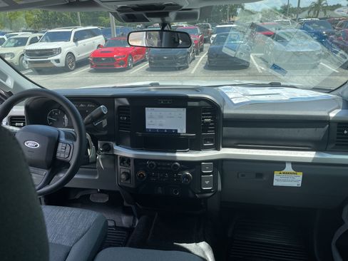 New 2025 Ford F350 XLT w/ 360-Degree Camera Package image 40
