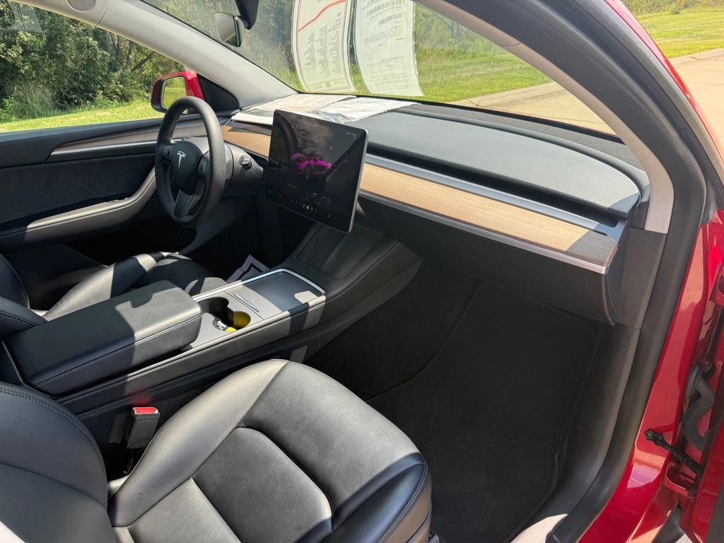 Used 2023 Tesla Model Y Long Range AWD/4WD image 25