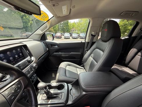 Used 2022 GMC Canyon AT4 w/ Driver Alert Package AWD/4WD image 19