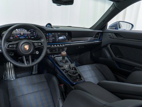 Used 2026 Porsche 911 Carrera T image 24