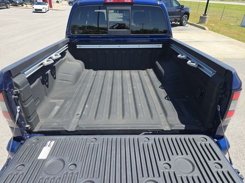 Used 2022 Nissan Frontier Pro-X RWD image 21