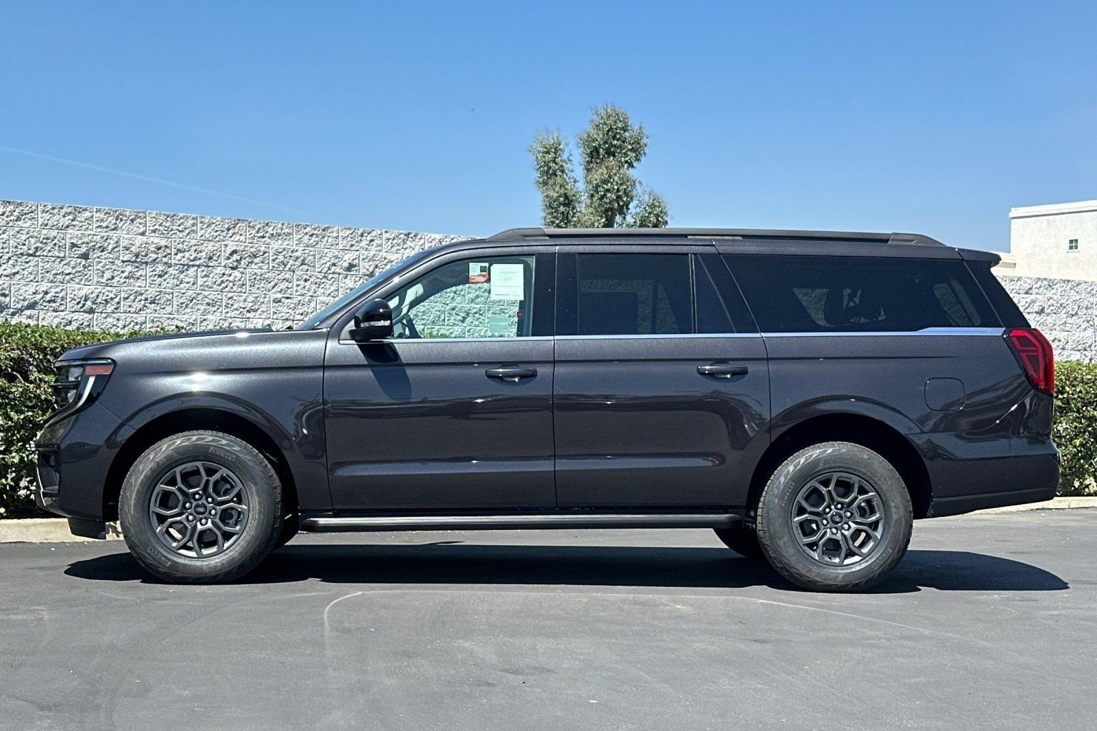 New 2026 Ford Expedition Max Active RWD image 7
