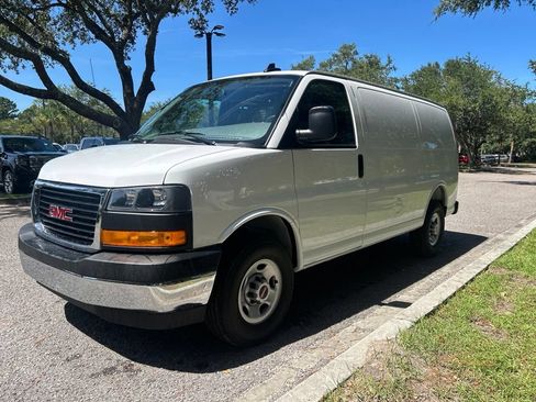 Used 2025 GMC Savana 2500 w/ Driver Convenience Package RWD image 2