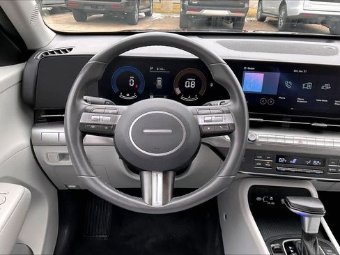 Used 2024 Hyundai Kona SEL image 5