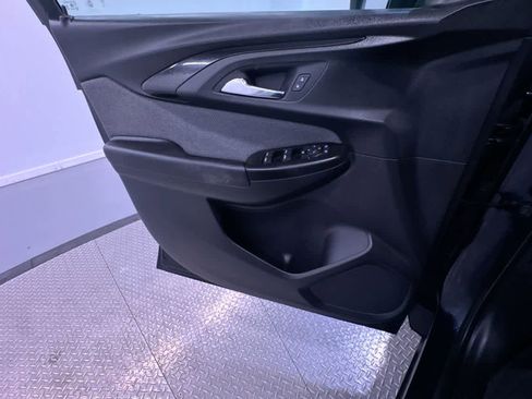 Used 2021 Chevrolet TrailBlazer LT w/ Convenience Package image 29