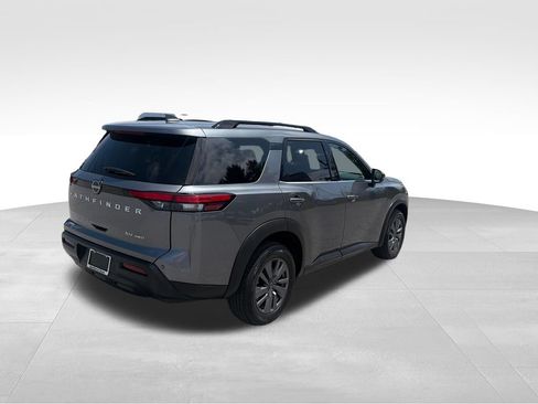 Used 2024 Nissan Pathfinder SV AWD/4WD image 6
