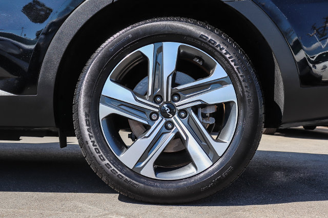 Certified 2023 Kia Sorento SX Prestige AWD/4WD image 11