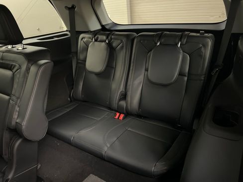 Used 2026 Lincoln Aviator Reserve image 32