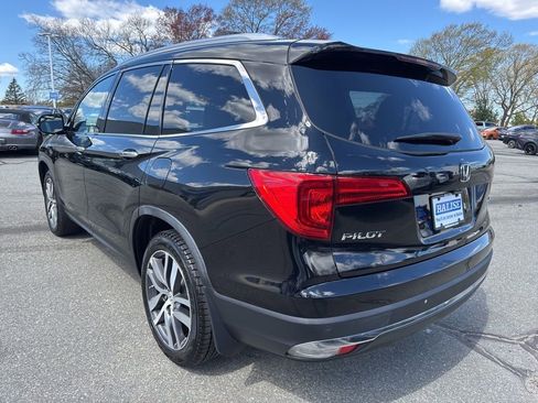 Used 2018 Honda Pilot Touring image 5