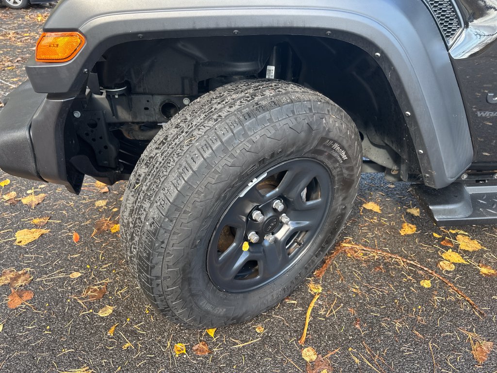Used 2025 Jeep Wrangler Sport AWD/4WD image 7
