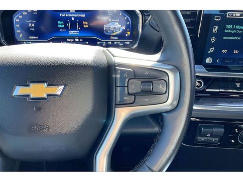 Used 2025 Chevrolet Silverado 3500 LTZ AWD/4WD image 21