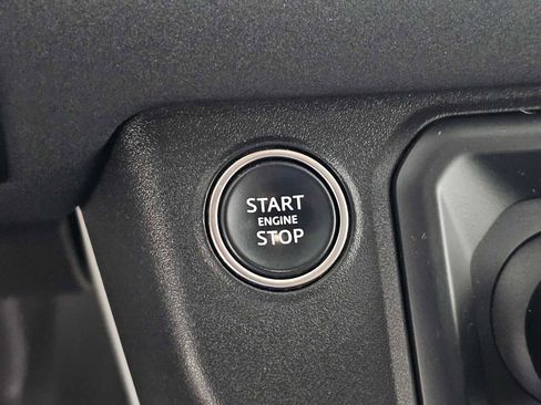 Used 2023 Land Rover Defender 110 SE AWD/4WD image 30