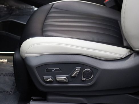 Used 2024 Kia EV9 GT-Line image 24