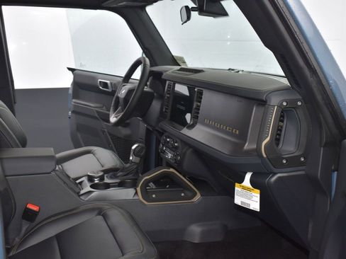 New 2025 Ford Bronco Badlands image 15