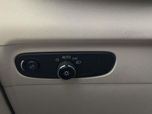 Certified 2022 Buick Envision Essence w/ Safety Package image 29