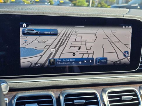 Used 2026 Mercedes-Benz GLS 450 4MATIC image 31