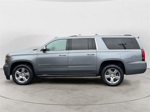 Used 2019 Chevrolet Suburban Premier image 2