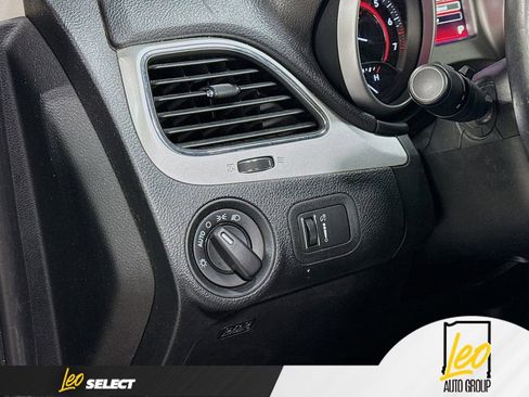 Used 2018 Dodge Journey SE w/ Popular Equipment Group image 10