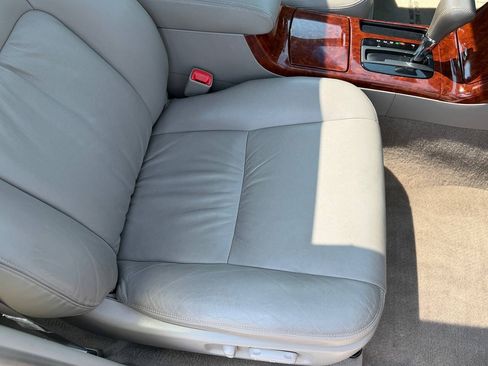 Used 2006 Toyota Camry XLE w/ VSC & Side Airbag Pkg FWD image 60