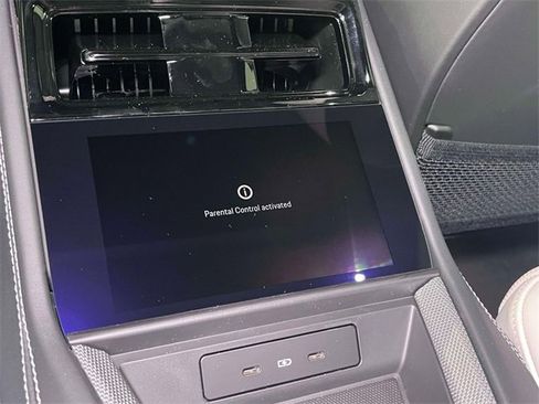 New 2025 Porsche Panamera 4 image 25