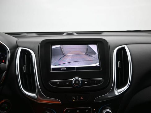 Used 2024 Chevrolet Equinox LT AWD/4WD image 16