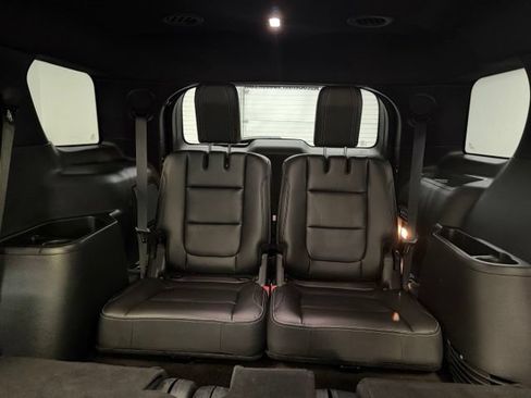 Used 2018 Ford Explorer Limited w/ Equipment Group 301A AWD/4WD image 38