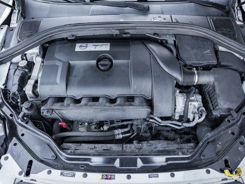 Used 2015 Volvo XC60 T6 w/ Proximity Package image 24