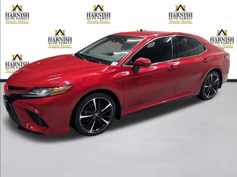 Used 2019 Toyota Camry XSE image 1