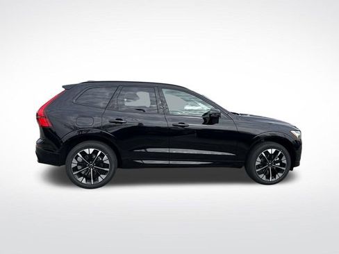 New 2026 Volvo XC60 B5 Plus AWD/4WD image 9