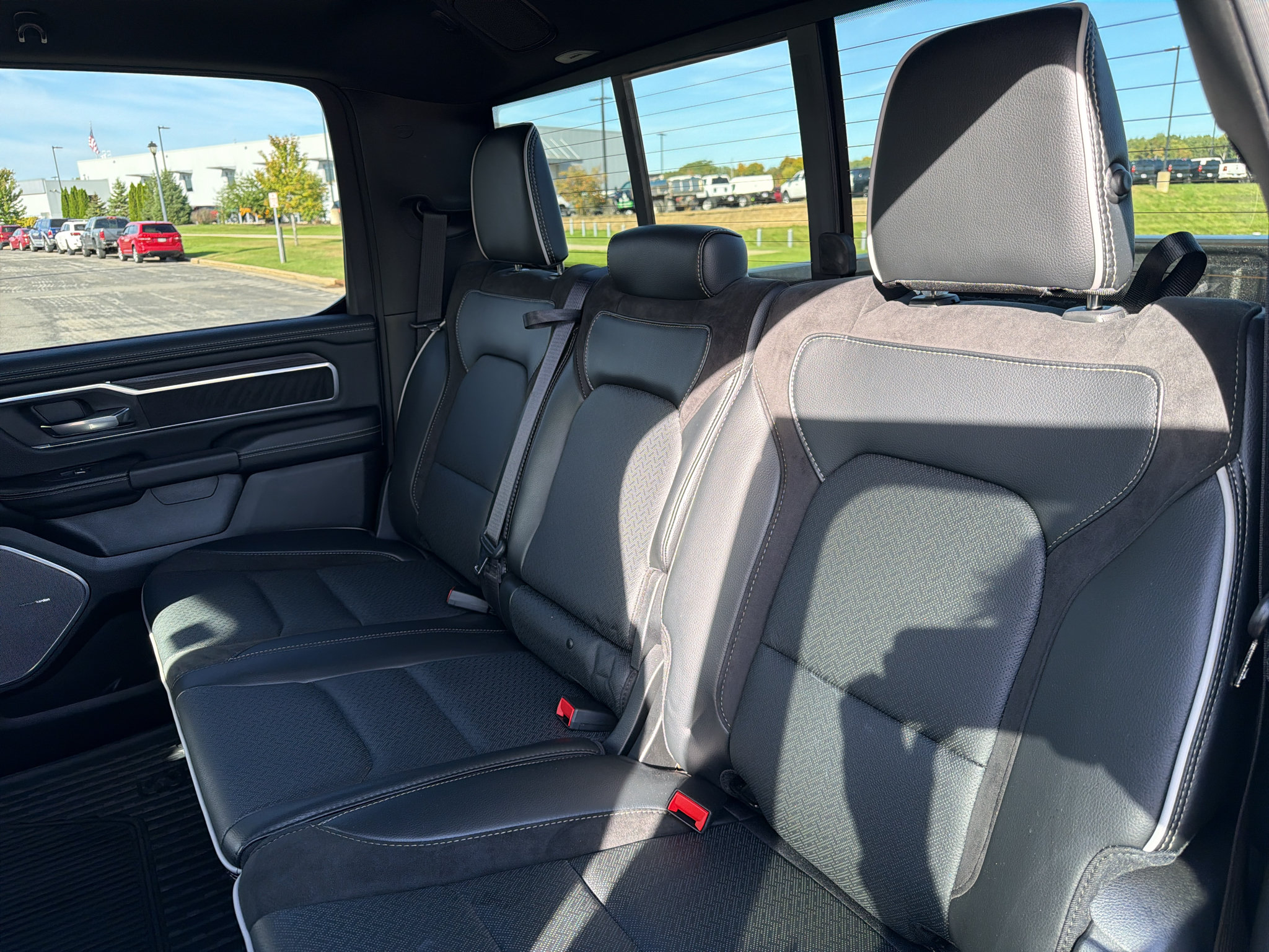Used 2025 RAM 1500 Laramie w/ Night Edition AWD/4WD image 34