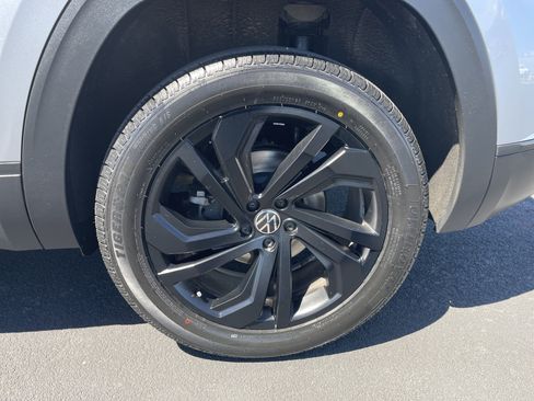 Used 2021 Volkswagen Atlas Cross Sport SEL w/ Cross Sport MDO Package AWD/4WD image 28