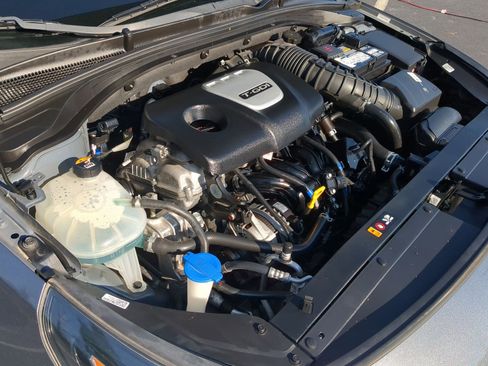 Used 2019 Hyundai Elantra GT N Line image 32