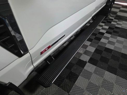 Used 2024 Ford F350 Platinum w/ FX4 Off-Road Package AWD/4WD image 48