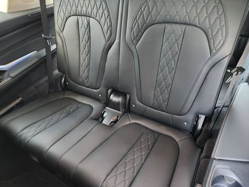 Used 2026 BMW X7 xDrive40i AWD/4WD image 29