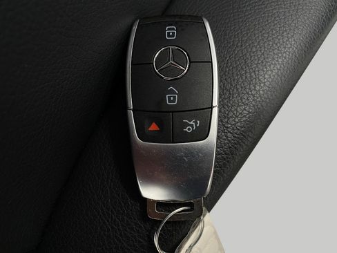 Certified 2022 Mercedes-Benz GLC 300 4MATIC image 31