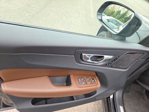 Certified 2023 Volvo XC60 B5 Plus w/ Protection Package Premier image 3